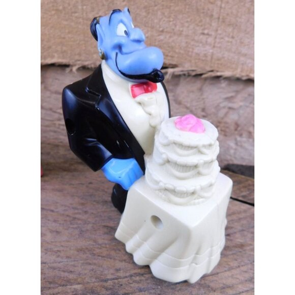 Lot of Vintage Disney Aladdin Plastic Figurines Playset Pieces Genie Jasmine - Picture 5 of 8